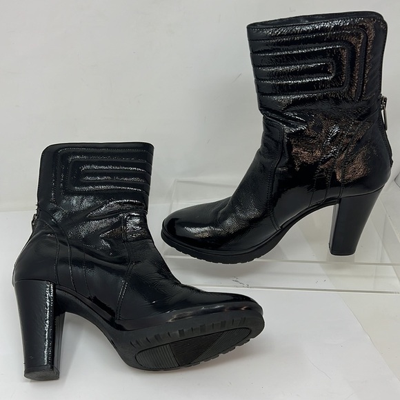 Aquatalia Sz 9 Black Patent Leather Mid Calf Back Zip Heel Boot - Picture 2 of 13